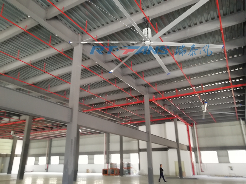 钢架结构厂房降温设备瑞泰风大吊扇与小风扇节能对比